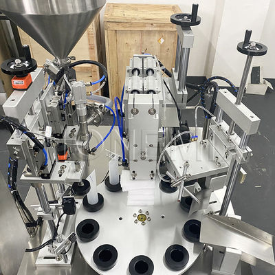 Rotationelle Ultraschall-Plastikröhrchenfüll- und Dichtmaschine Halbautomatisch