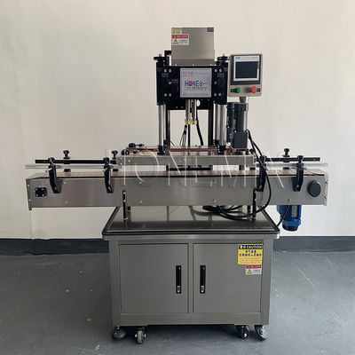 Automatische Verschlussmaschine mit vier Rädern
