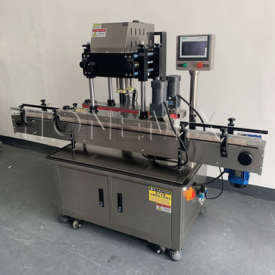 Automatische Verschlussmaschine mit vier Rädern