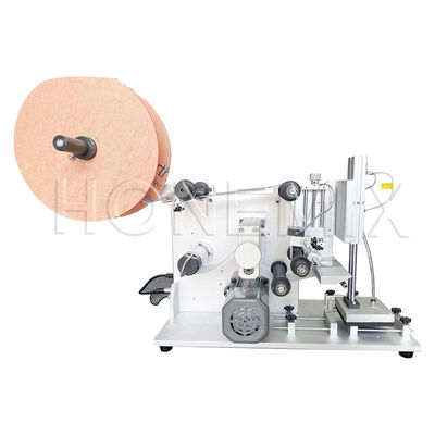 Halbautomatische Aufkleber-Kennzeichnungsmaschine 100W Flachflaschen-Kennzeichnungs-Applikator