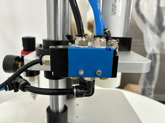 Halbautomatische Flaschenverschlussmaschine