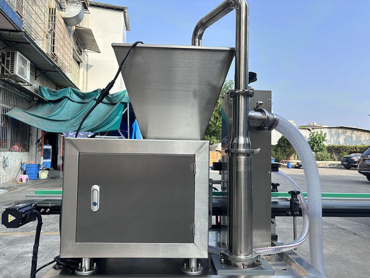 Automatische Zahnradpumpe Badlotion Zwei-Kopf-Füllmaschine Pneumatisches Zuführmaterial